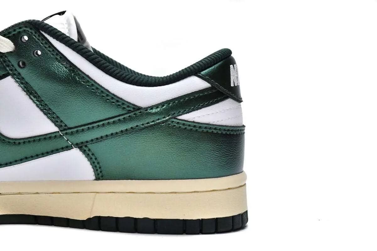 Nike Dunk Vintage Green