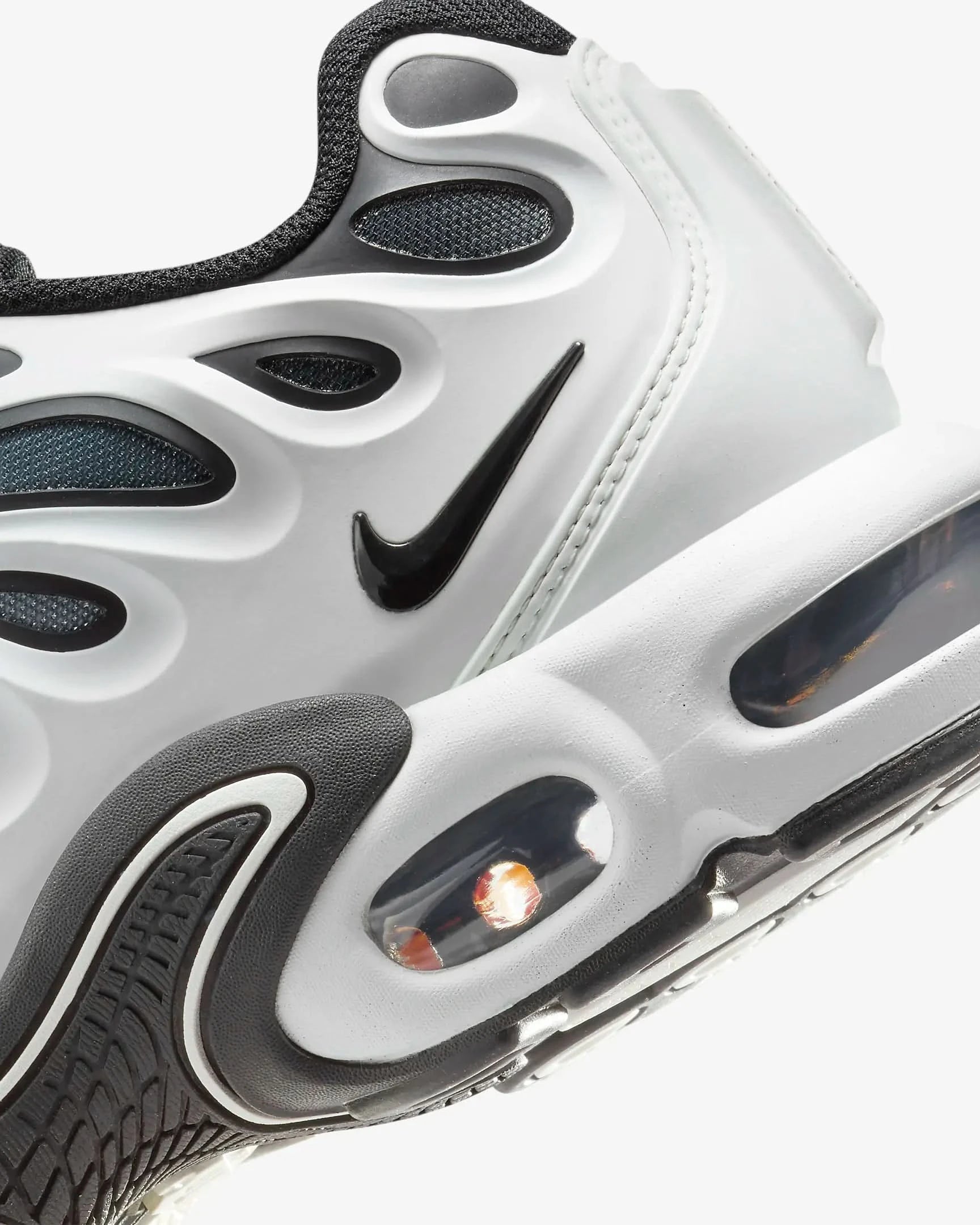 Nike Air Max Plus Drift "Metallic Silver"
