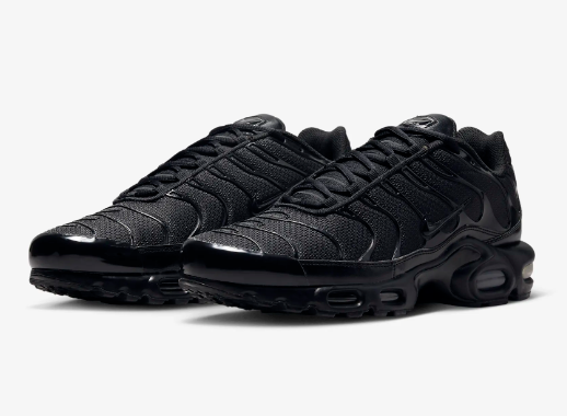 Nike Air Max Plus TN Triple Black
