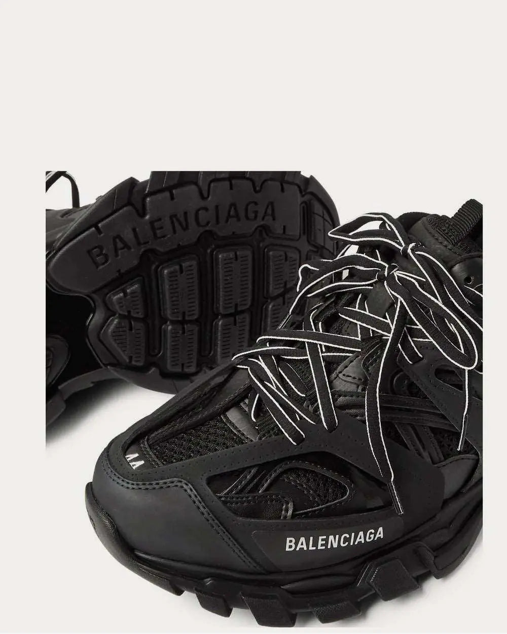 Balenciaga Track 'Black' само за 359.00лв