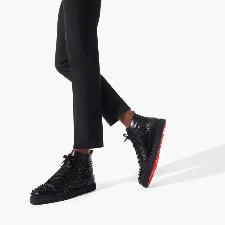 Louboutin Louis Spikes "Calf leather and spikes - Black" - Доставка за 1 работен ден Доставка за 1 ден