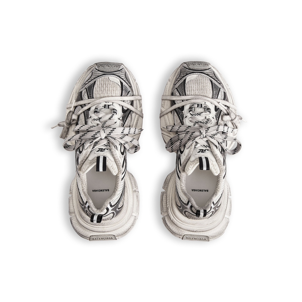 Balenciaga 3XL 'White/black' KickHaven Bulgaria  KickHaven Bulgaria