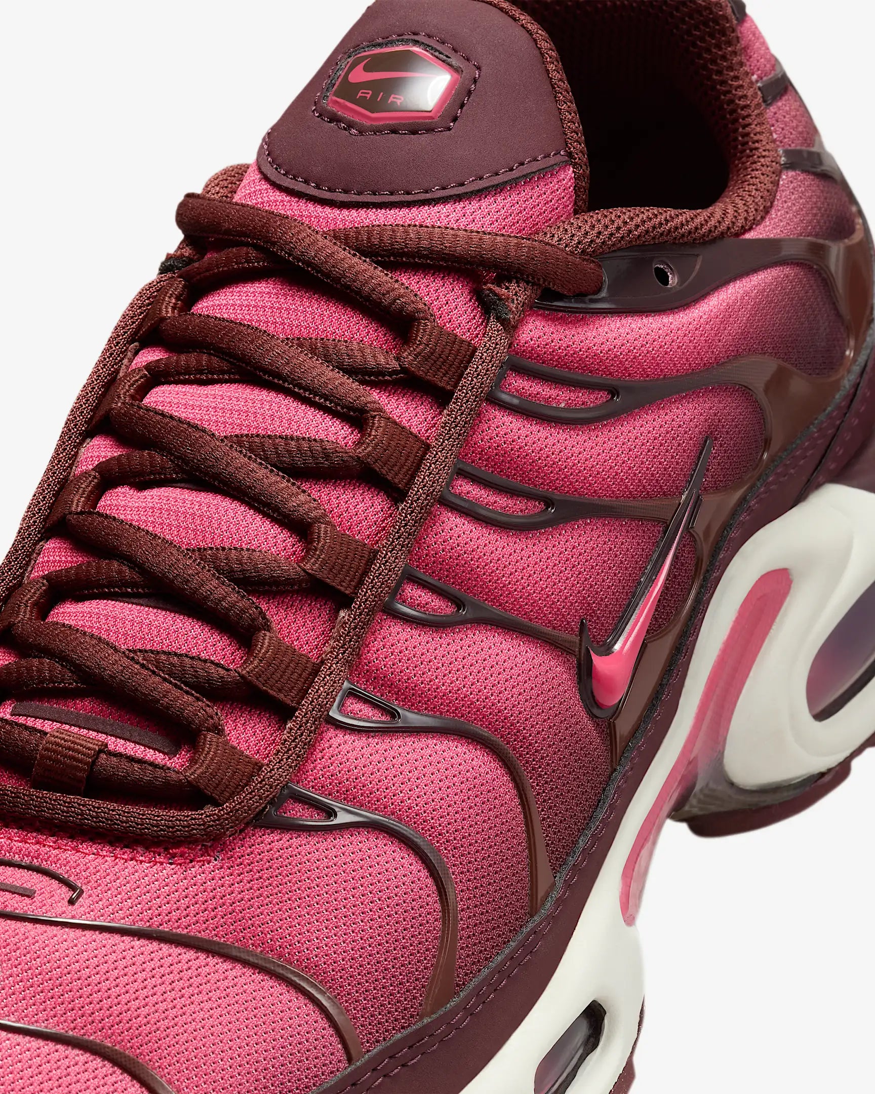 Nike Air Max Plus "Burgundy Crush"