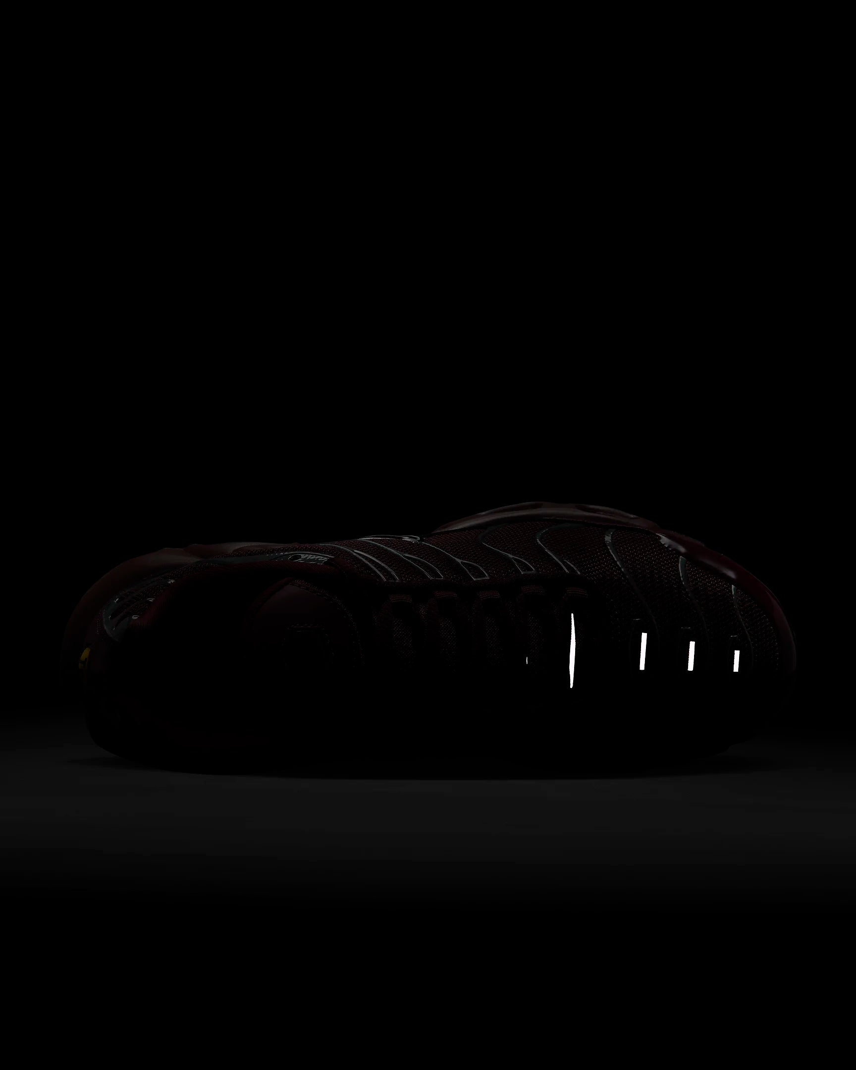 Nike Air Max Plus SE "Night Maroon"