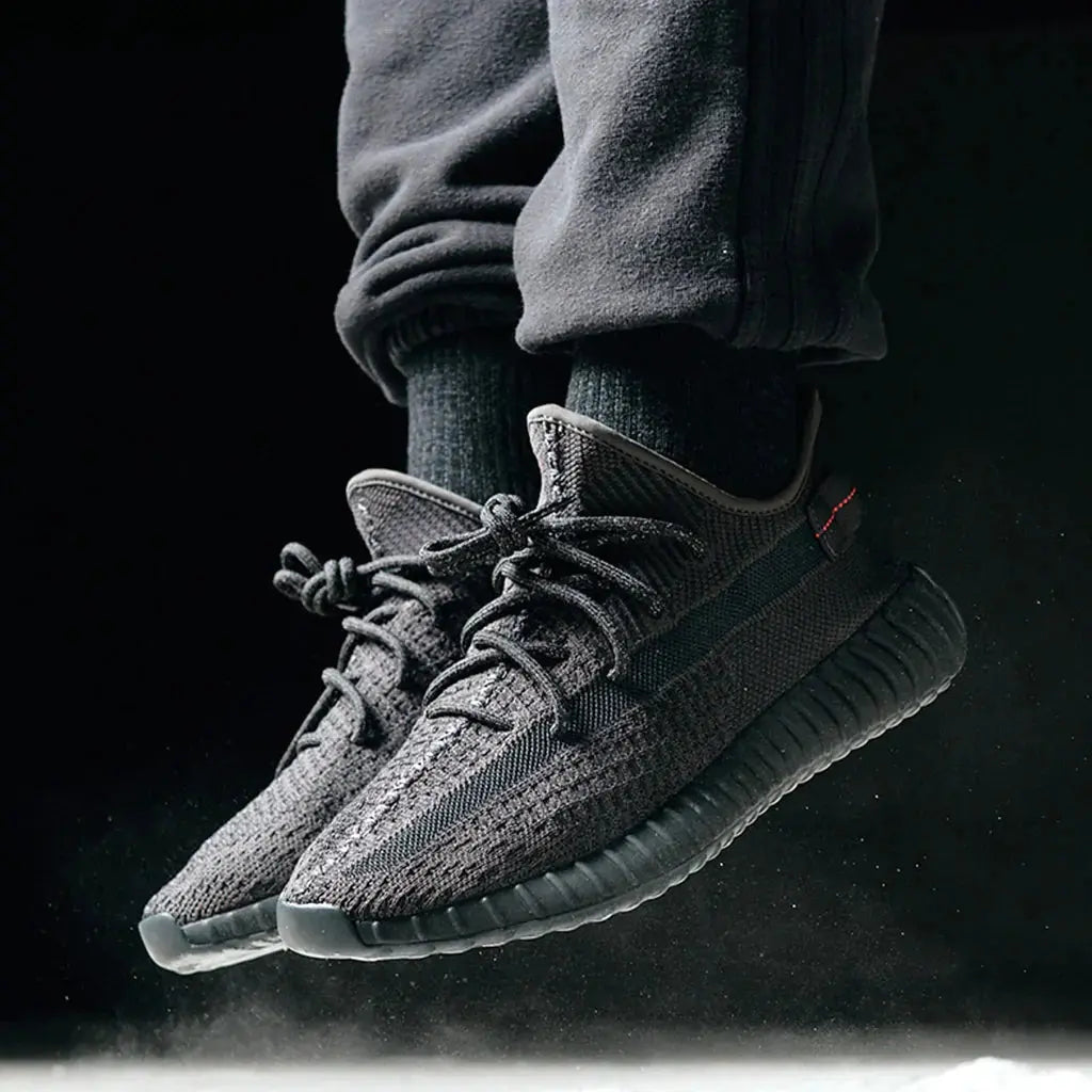 Yeezy Boost 350 V2 "Static Black" (Reflective) - Доставка за 1 работен ден Доставка за 1 ден